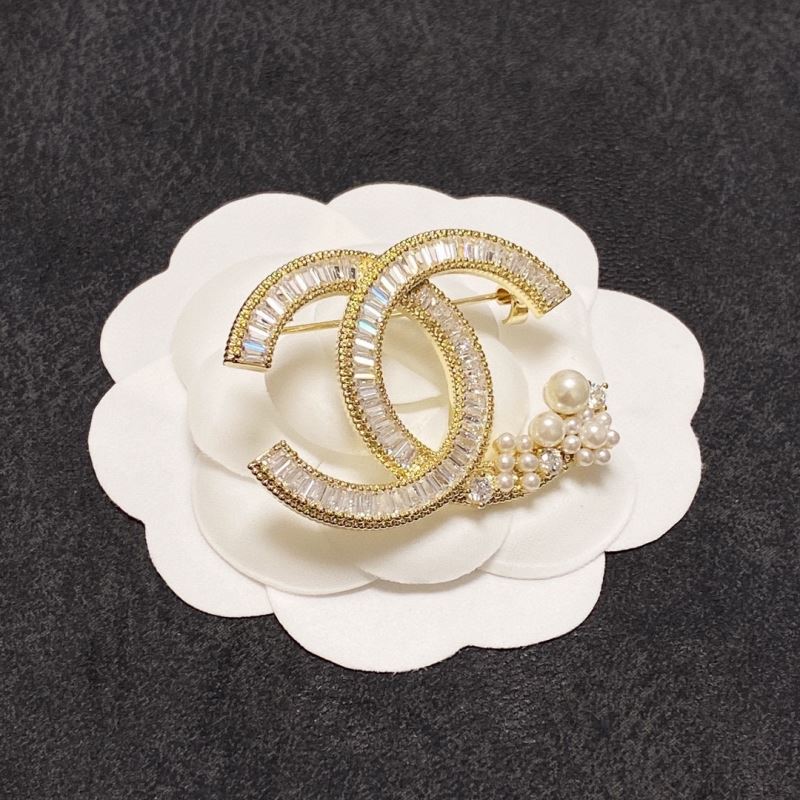 Chanel Brooches - Click Image to Close